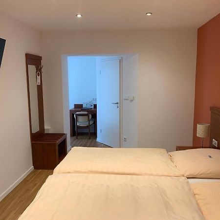 וופרטל Hotel Restaurant Zur Post מראה חיצוני תמונה
