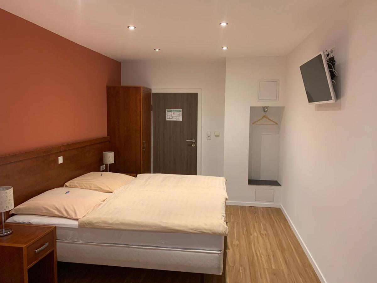 וופרטל Hotel Restaurant Zur Post מראה חיצוני תמונה