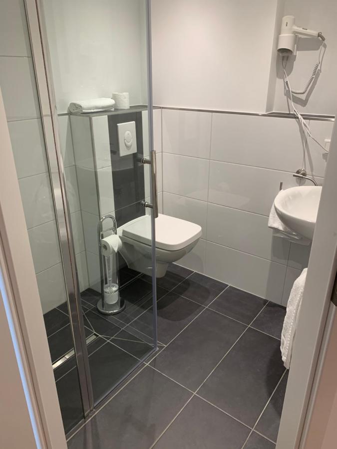 וופרטל Hotel Restaurant Zur Post מראה חיצוני תמונה