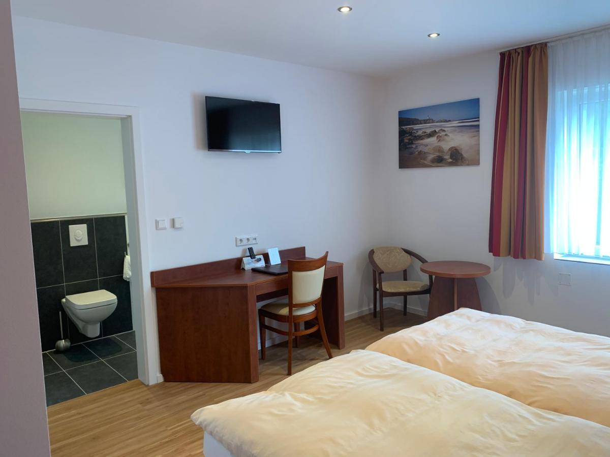 וופרטל Hotel Restaurant Zur Post מראה חיצוני תמונה