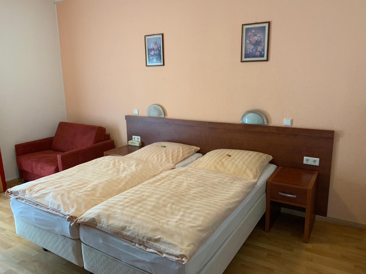וופרטל Hotel Restaurant Zur Post מראה חיצוני תמונה